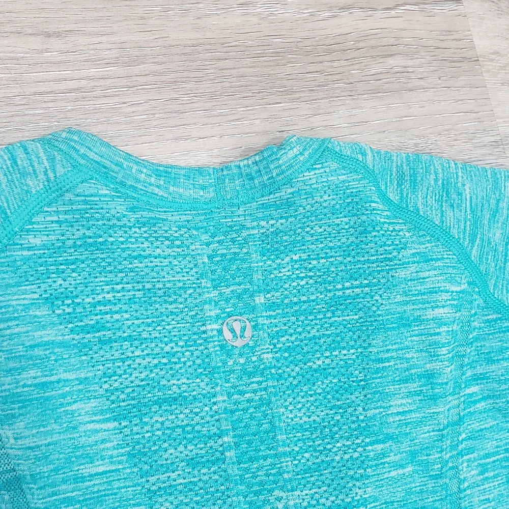 lululemon athletica Women's Turquoise Heather Short Sleeve Tee